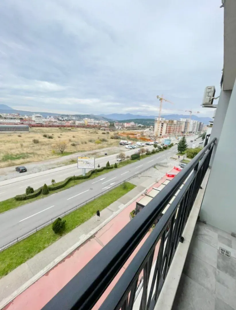 Izdavanje, jednosoban stan, 50m², Stari Aerodrom, Podgorica
