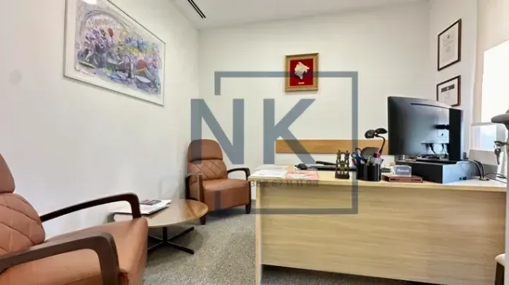 Izdavanje, poslovni prostor, 106m², Centar, Podgorica