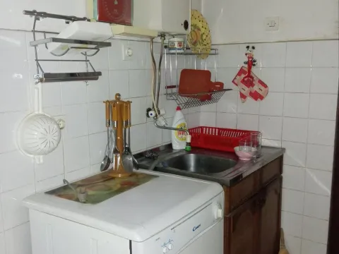 Izdavanje, dvosoban stan, 75m², Gintaš, Podgorica - image 12