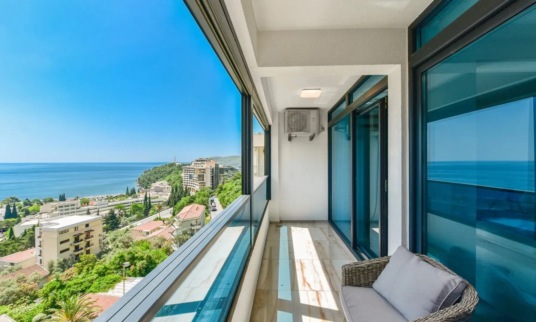 Sale, three bedroom apartment, 121m², Bečići, Budva