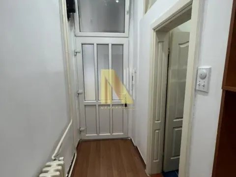 Izdavanje, poslovni prostor, 50m², Centar, Novi Sad - image 9