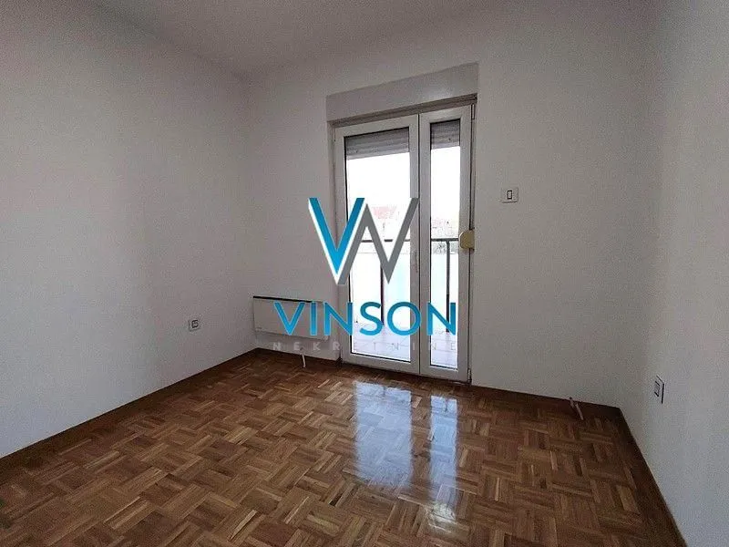 Izdavanje, četvorosoban stan, 90m², Adamovićevo Naselje, Novi Sad Sve Podlokacije