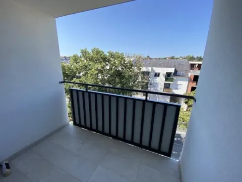 Izdavanje, jednosoban stan, 38m², Petrovaradin, Novi Sad - image 13