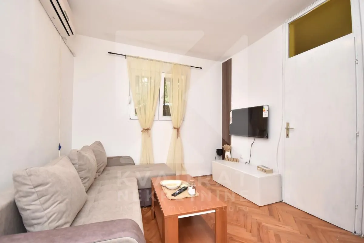 Izdavanje, garsonjera, 24m², Malo Brdo, Podgorica