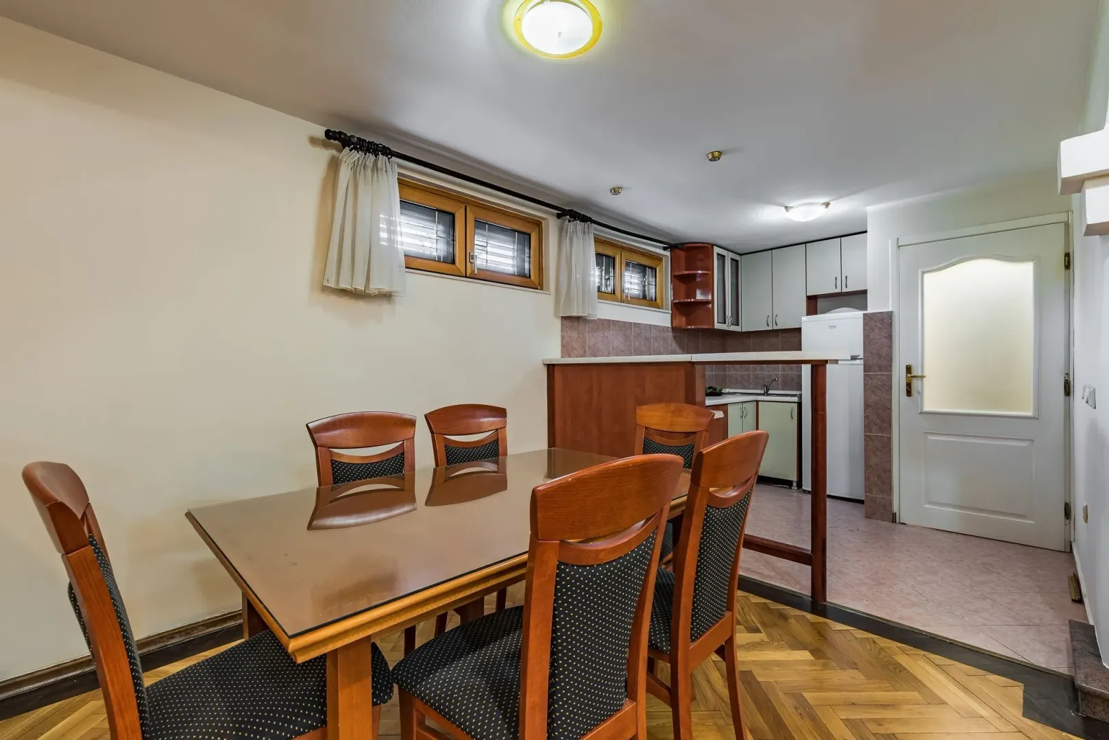 Rent, house, 370m², Zabjelo, Podgorica