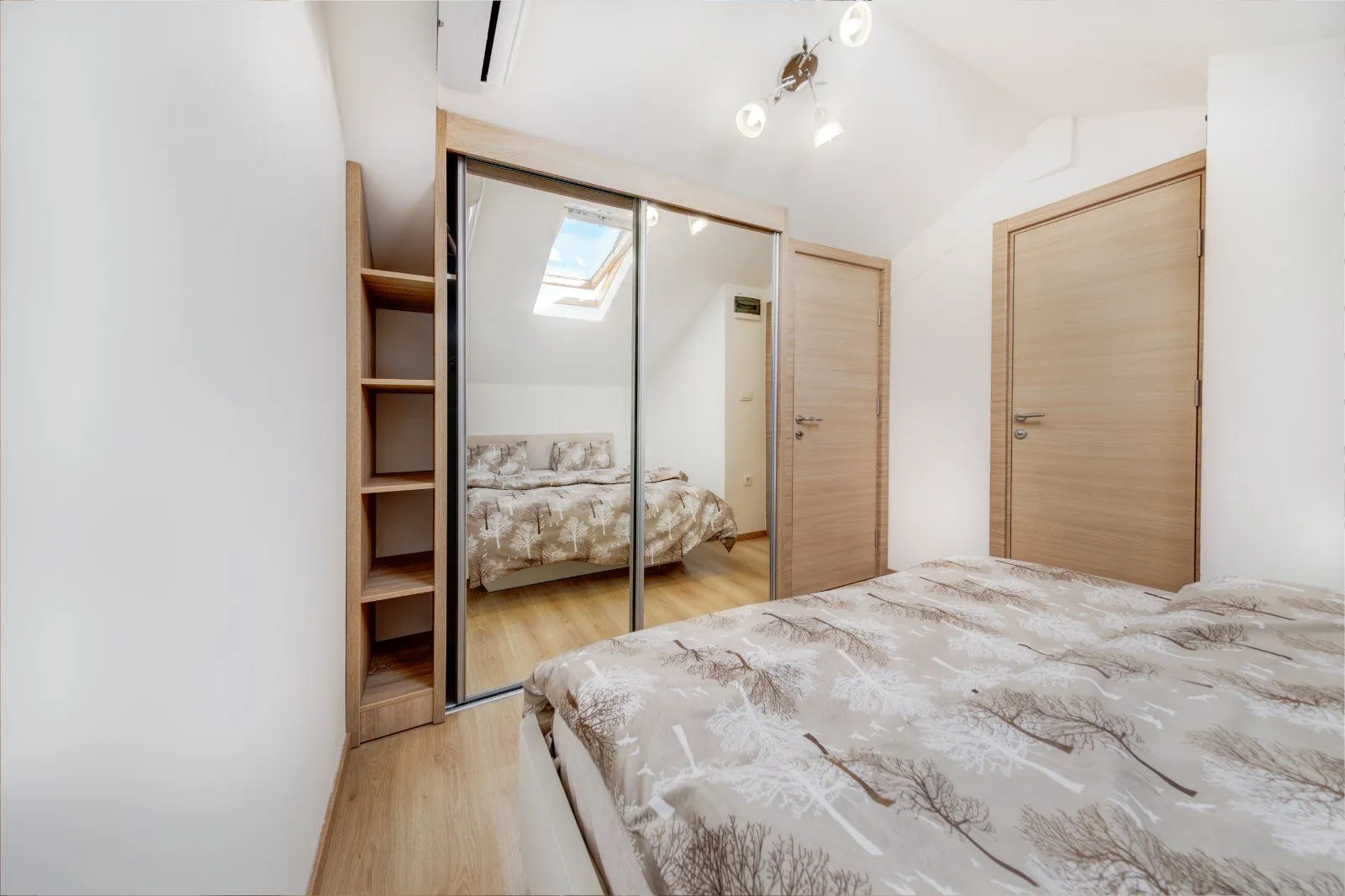 Rent, one bedroom apartment, 45m², Pobrežje, Podgorica