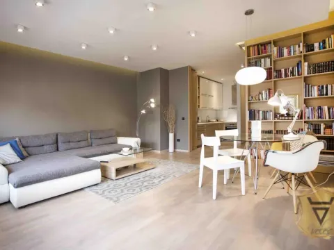 Izdavanje, dvosoban stan, 65m², Stari Grad, Beograd