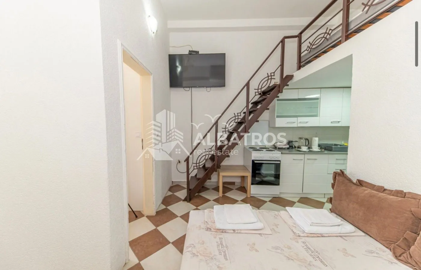 Rent, one bedroom apartment, 33m², Sutomore, Bar
