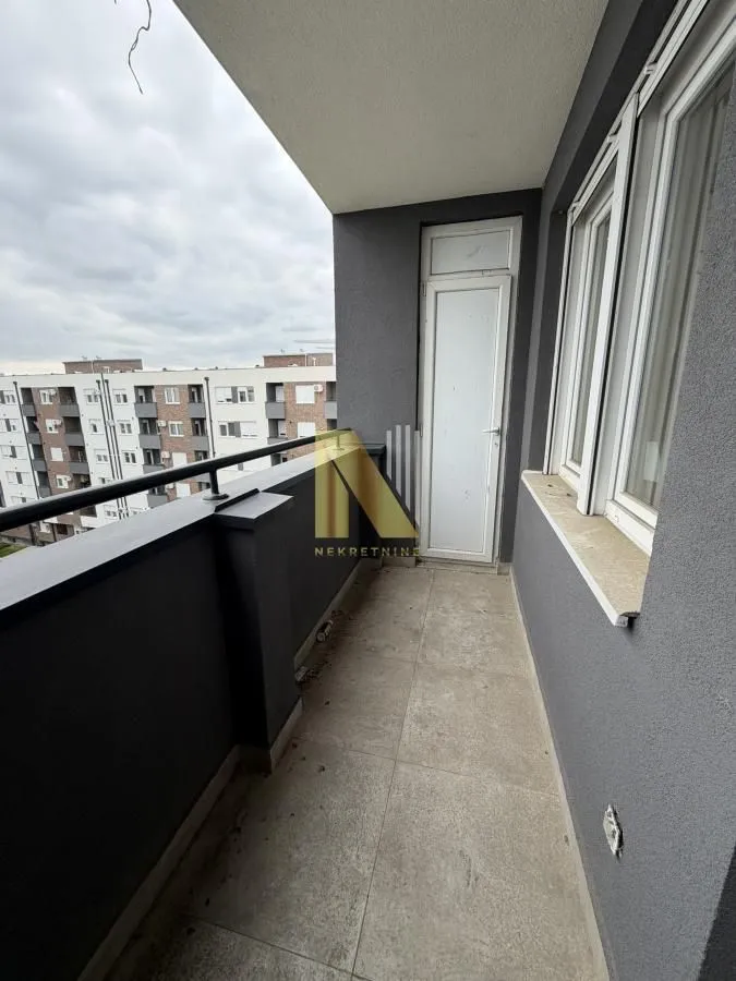 Prodaja, trosoban stan, 74m², Avijatičarsko naselje, Novi Sad Sve Podlokacije