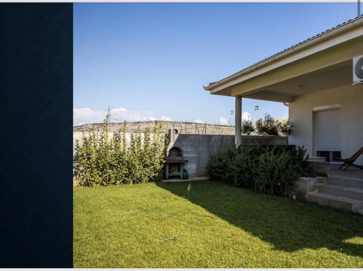 Rent, house, 130m², Tološi, Podgorica