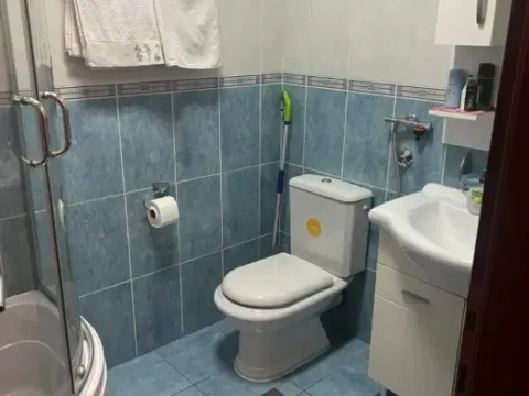 Izdavanje, trosoban stan, 130m², Preko Morače, Podgorica - image 2