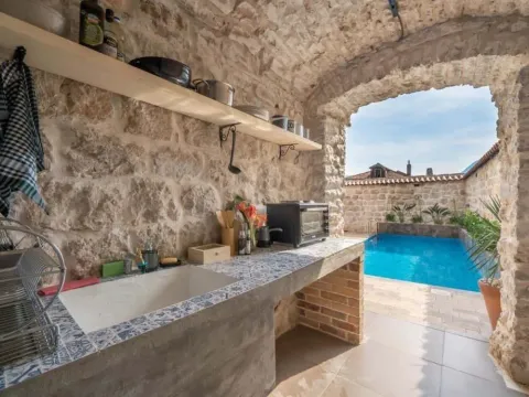 Prodaja, kuća, 320m², Risan, Kotor - image 18