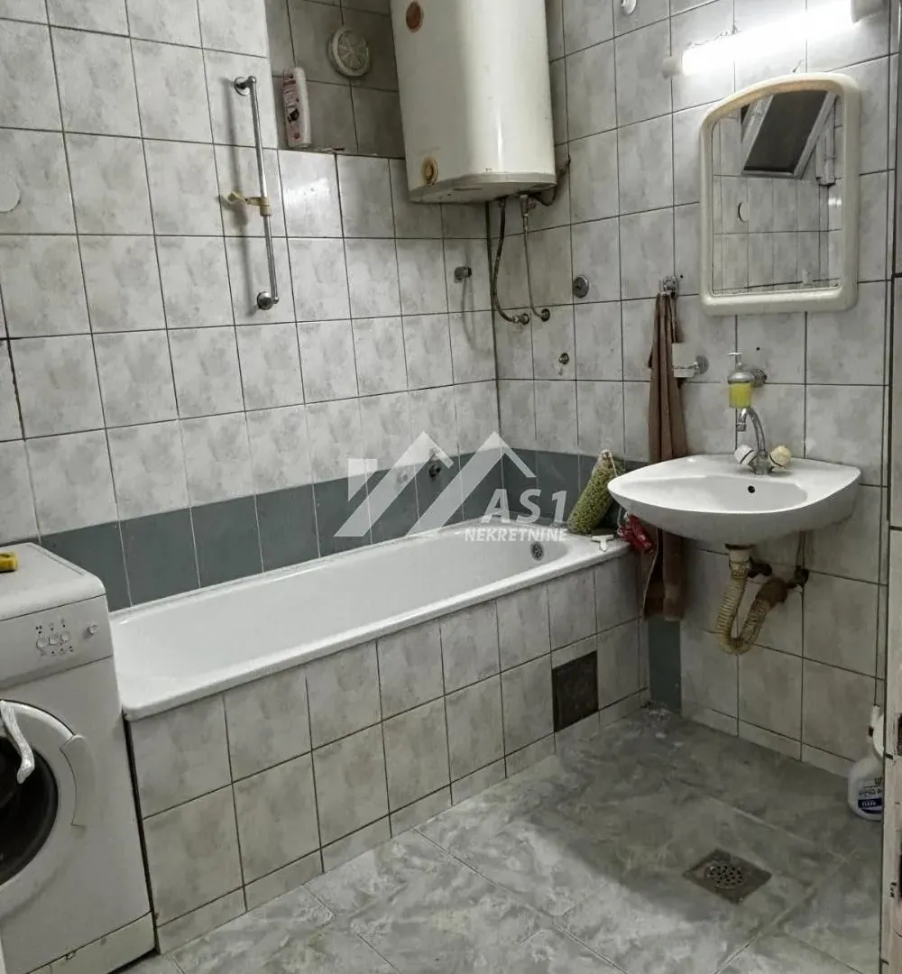 Izdavanje, trosoban stan, 88m², Novi Majur, Petrovaradin