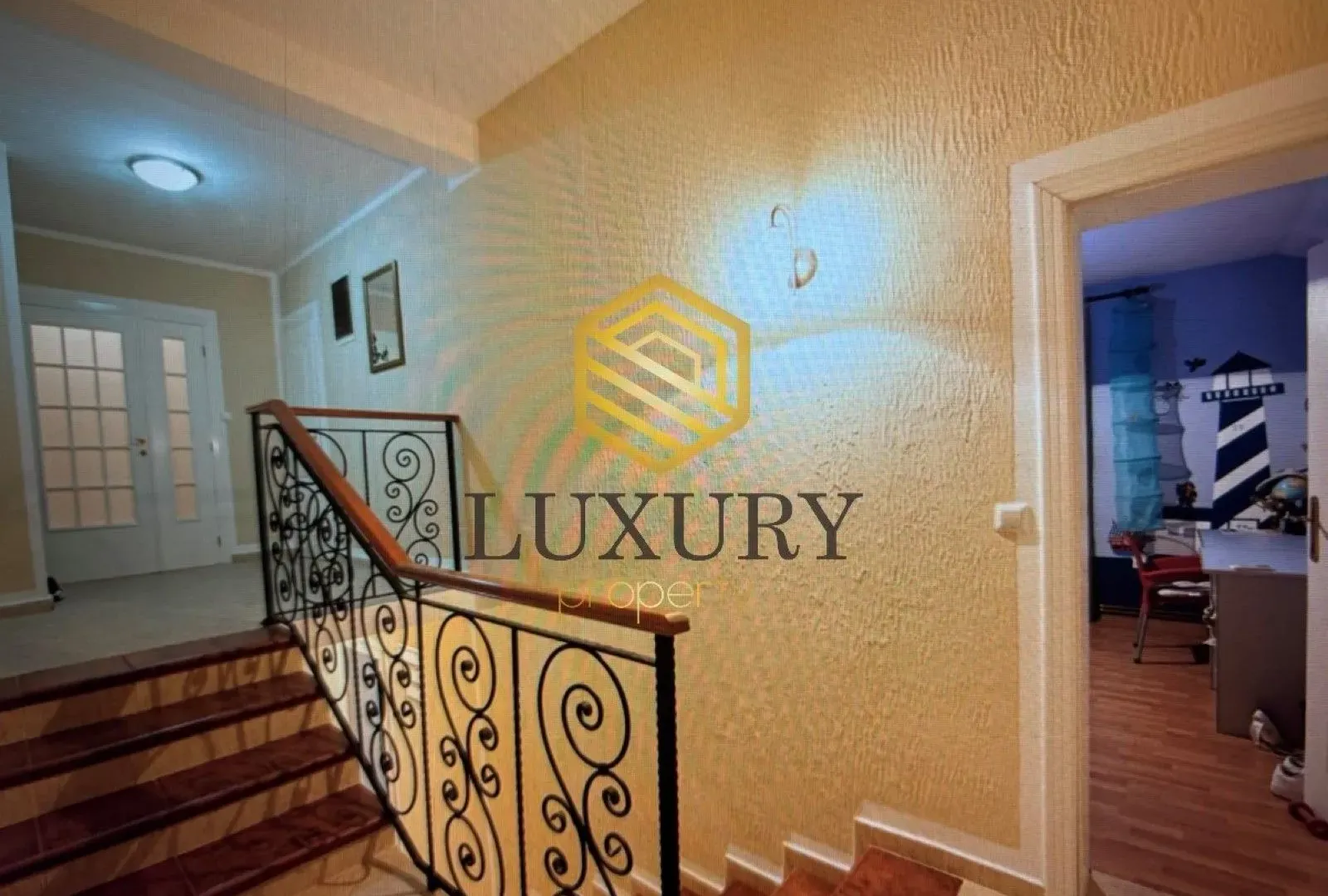 Rent, house, 200m², Donja Gorica, Podgorica