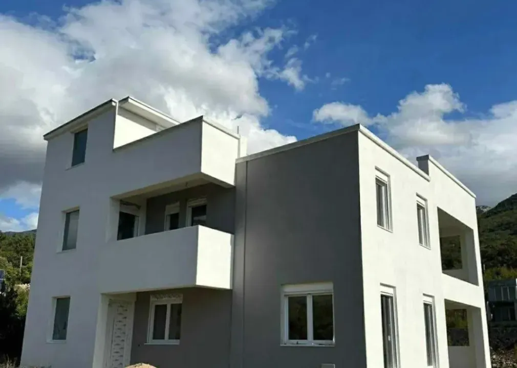 Prodaja, kuća, 450m², Bar, Crna Gora