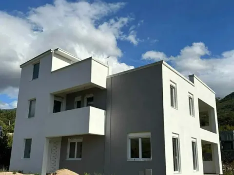 Prodaja, kuća, 450m², Bar, Crna Gora