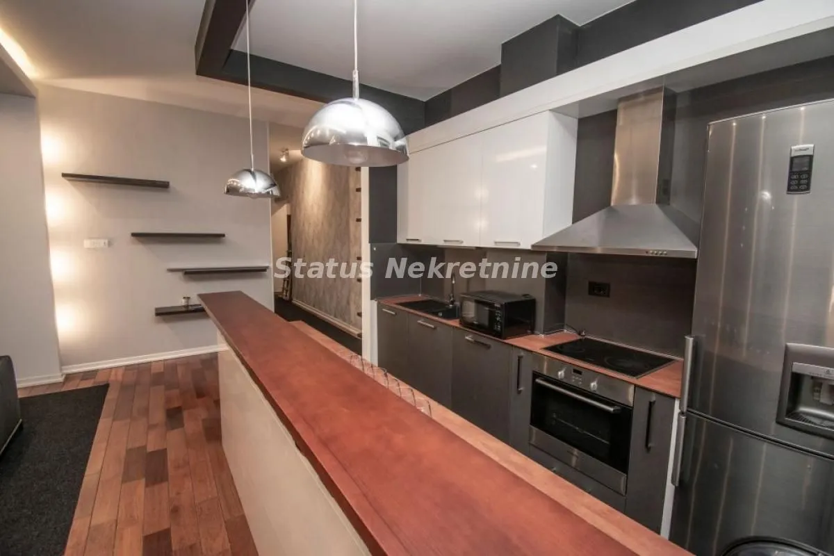 Prodaja, četvorosoban stan, 114m², Bulevar Evrope, Novi Sad Sve Podlokacije