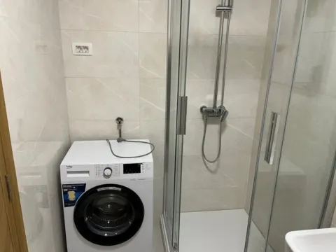 Izdavanje, jednosoban stan, 50m², New City, Podgorica - image 9