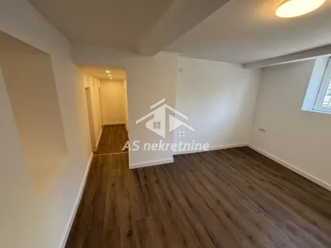 Izdavanje, dvosoban stan, 55m², Stari Grad, Beograd - image 4