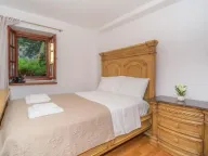 Rent, house, 292m², Kotor, Crna Gora - image 5