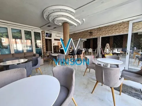 Izdavanje, poslovni prostor, 880m², Petrovaradin, Novi Sad