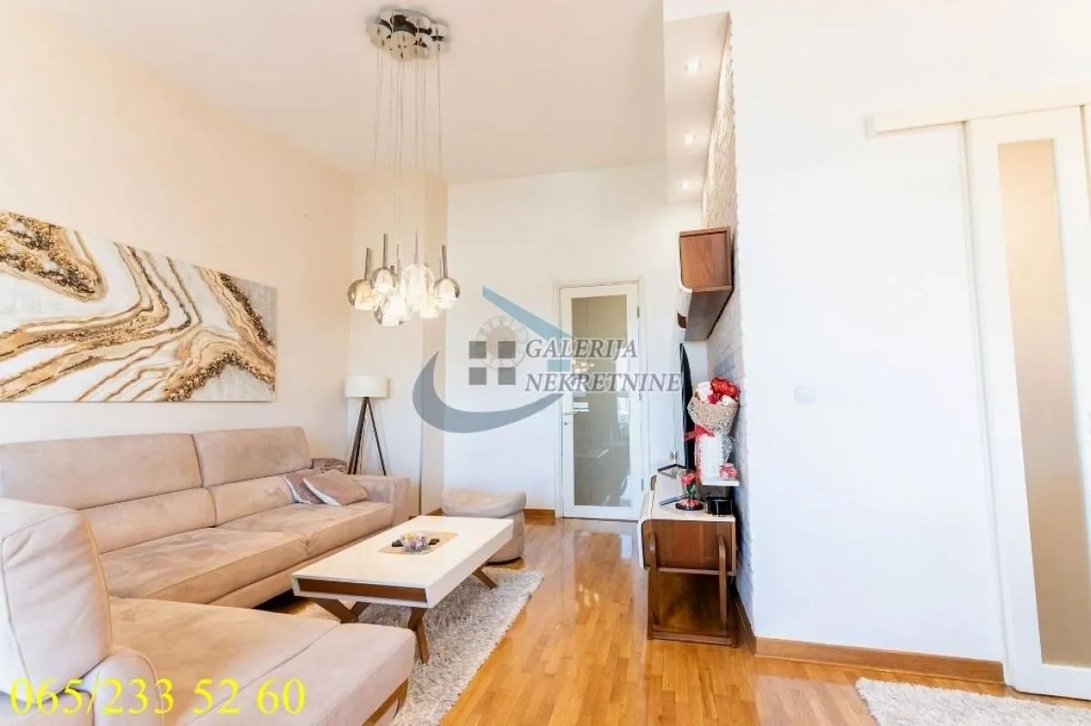 Sale, four bedroom apartment, 94m², Novi Beograd Blok 67, Novi Beograd Sve Podlokacije
