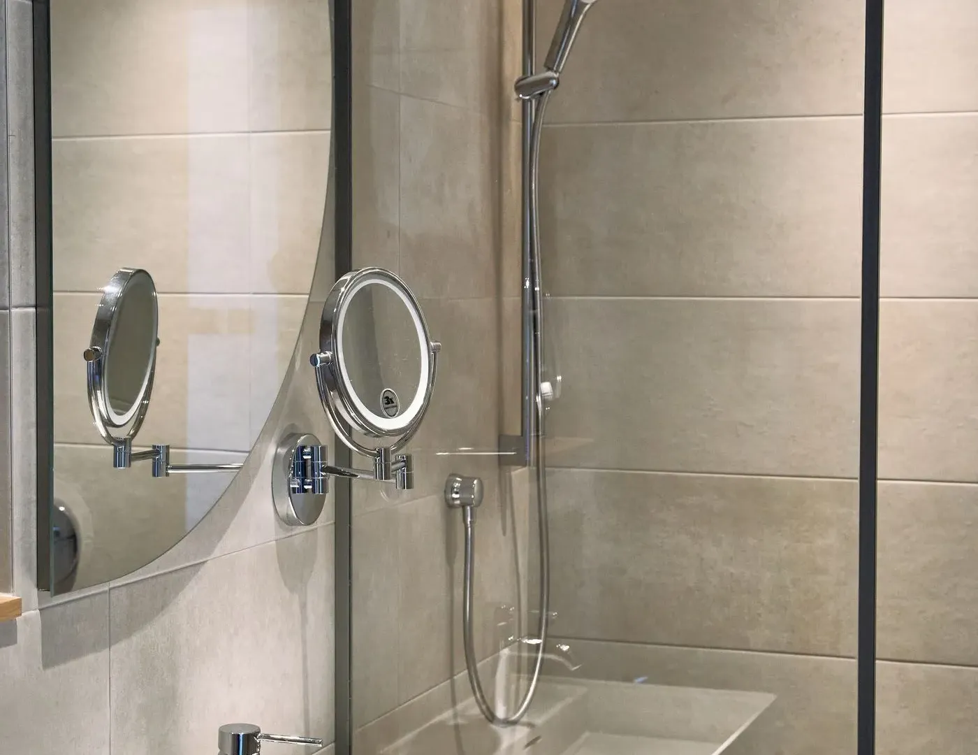 Prodaja, dvosoban stan, 102m², Tivat, Crna Gora