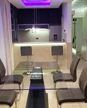 Izdavanje, trosoban stan, 148m², Savski Venac, Beograd - image 7