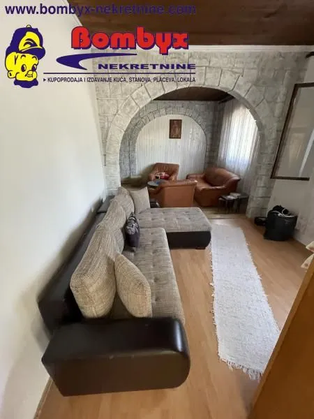 Prodaja, kuća, 500m², Beočin, Srbija
