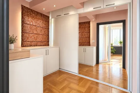 Prodaja, četvorosoban stan, 91m², Tivat, Crna Gora - image 9