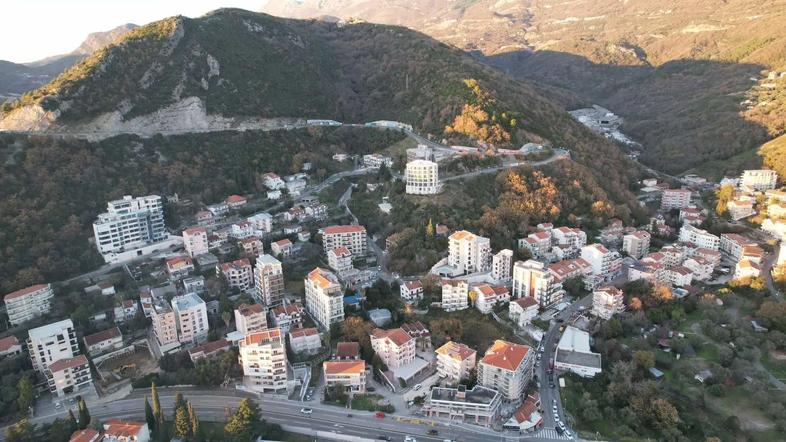 Sale, land lot, 2400m², Bečići, Budva