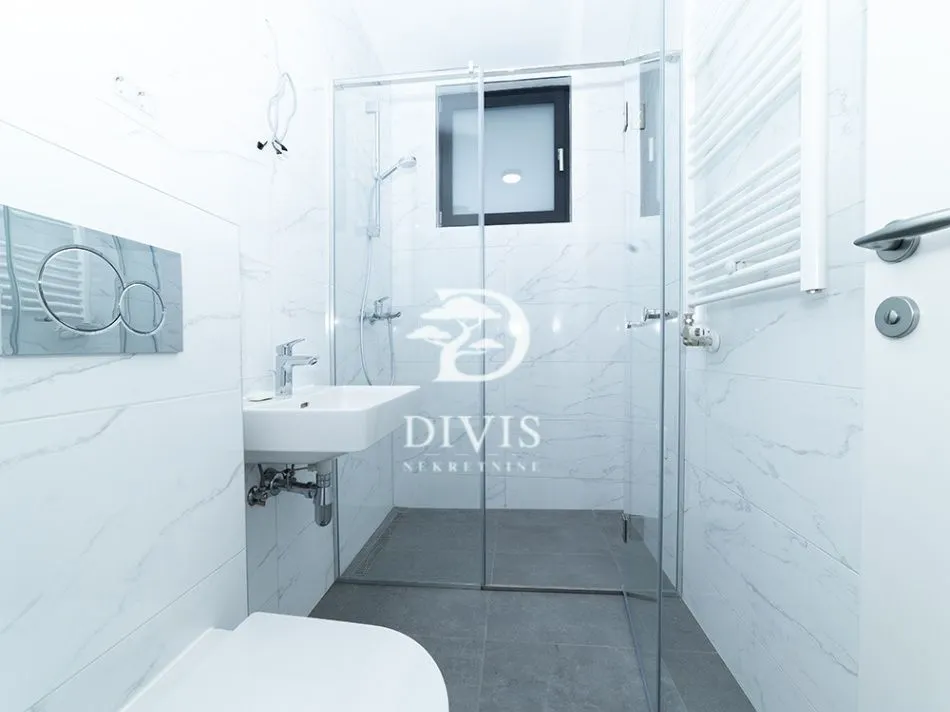 Sale, apartment, 73m², Neimar, Vračar Sve Podlokacije