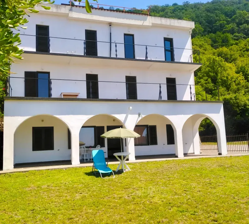 Sale, house, 480m², Petrovac, Budva