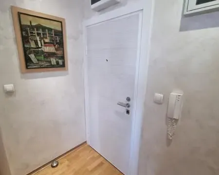 Izdavanje, četvorosoban stan, 100m², Centar, Novi Sad - image 7