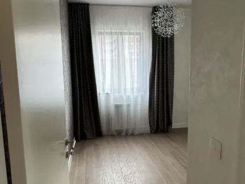 Izdavanje, trosoban stan, 80m², Savski Venac, Beograd - image 10