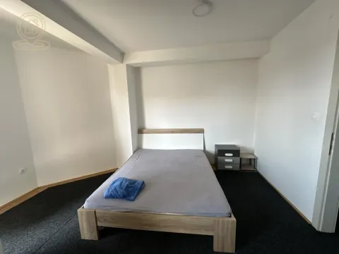 Izdavanje, trosoban stan, 74m², Medijana, Niš - image 4