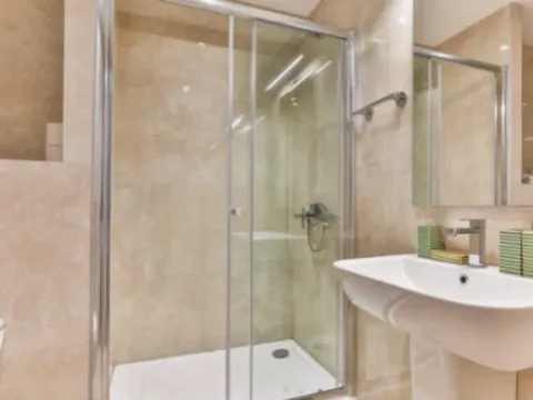 Izdavanje, dvosoban stan, 74m², Centar, Budva - image 2