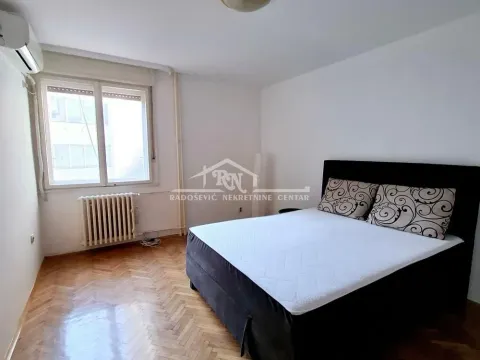 Prodaja, jednosoban stan, 38m², Vračar Centar, Vračar Sve Podlokacije - image 6