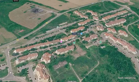 Pogled iz vazduha na stambeno naselje i okolinu. - image 2