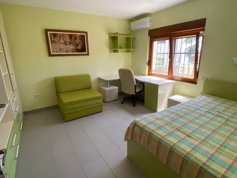 Prodaja, kuća, 217m², Petrovac, Budva - image 16