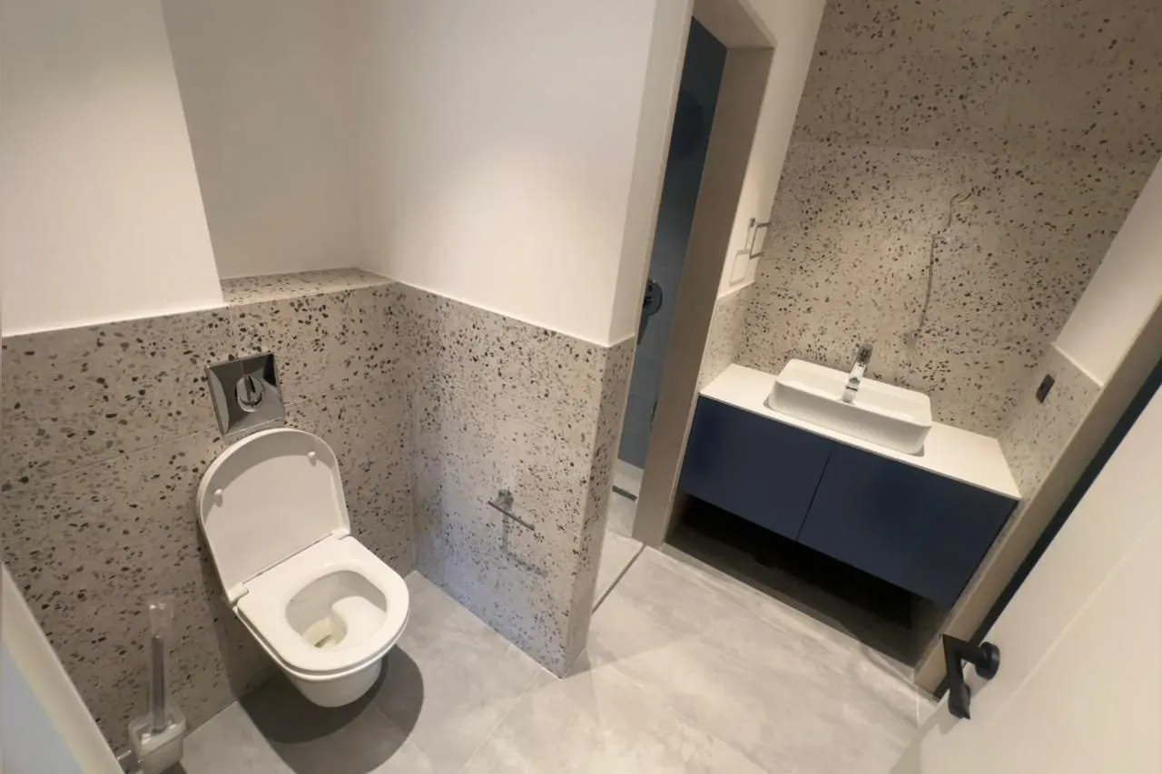Prodaja, dvosoban stan, 65m², Centar, Tivat