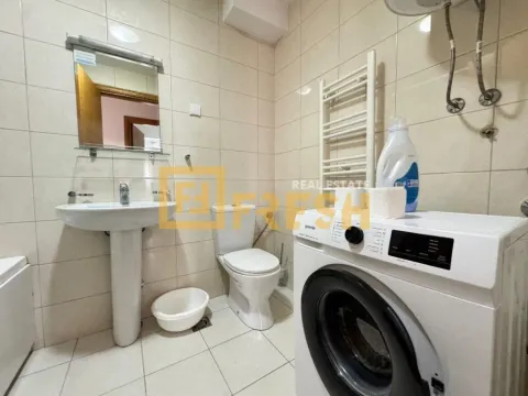 Izdavanje, trosoban stan, 86m², Stari Aerodrom, Podgorica - image 12
