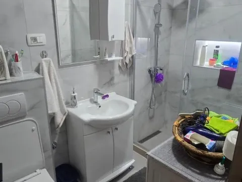 Prodaja, trosoban stan, 86m², Podgorica, Crna Gora - image 9