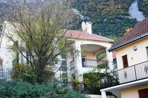 Prodaja, kuća, 157m², Prčanj, Kotor - image 15