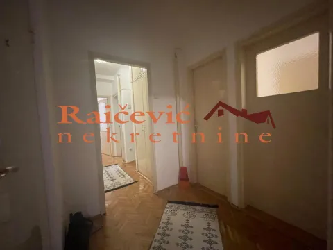 Izdavanje, trosoban stan, 74m², Vračar Hram, Vračar Sve Podlokacije - image 7