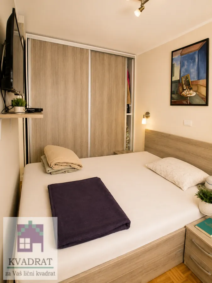 Prodaja, trosoban stan, 80m², Novo naselje, Novi Sad