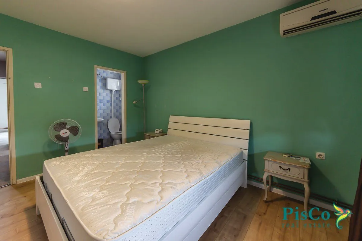 Rent, house, 180m², Blok 9, Podgorica