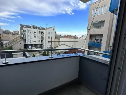 Izdavanje, dvosoban stan, 65m², Centar, Novi Sad - image 15