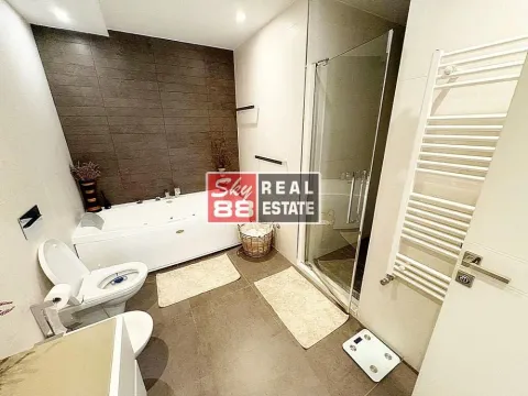 Izdavanje, trosoban stan, 126m², Kalenić Pijaca, Vračar Sve Podlokacije - image 13