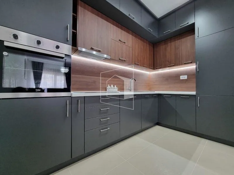 Izdavanje, dvosoban stan, 69m², Master Kvart, Podgorica